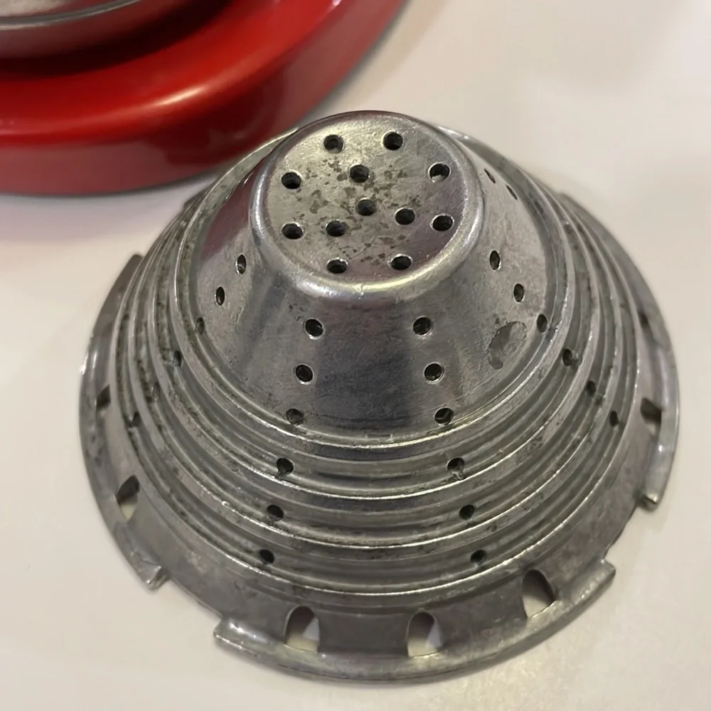 JUICE- KING RED VINTAGE JUICER